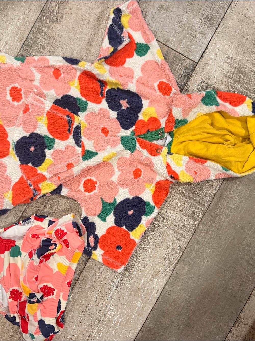 Baby Boden Girls One-Piece Swim Coverup - Pink Multi with Yellow Hood